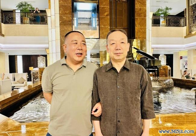 郑州99岁老兵遇上建军99周年 重逢与初心