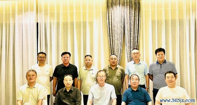 郑州99岁老兵遇上建军99周年 重逢与初心